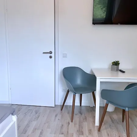 Bege Working Hub Apartment
